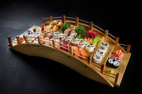 Ikura Sushi Gent