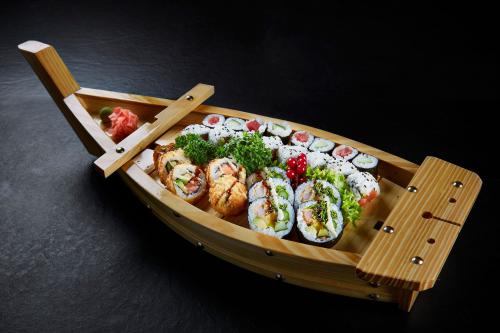 Ikura Sushi Gent