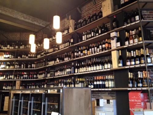 Blend wijnbar-wijnwinkel Brugge / Gent